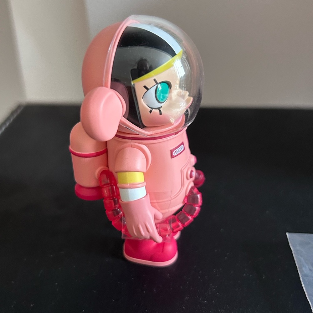 Pop Mart figurine_ Molly PEACH - Picture 4 of 17